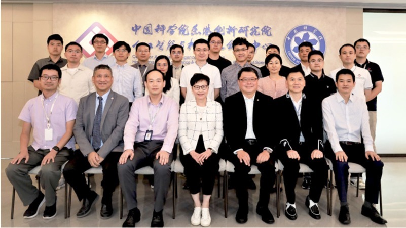 林郑月娥女士到访中国科学院香港院AI与机器人中心
