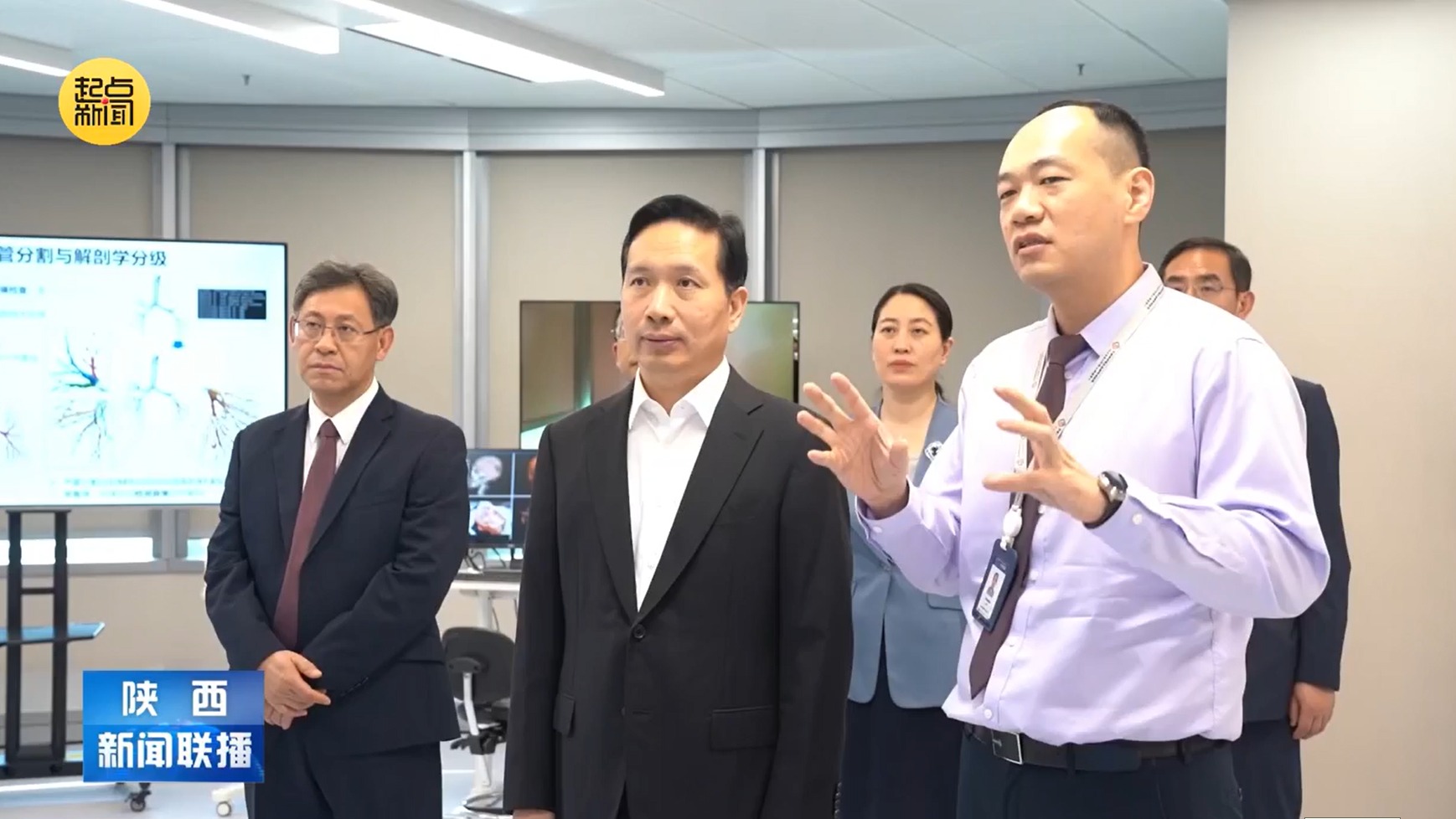 陕西省省委书记赵一德一行考察中国科学院香港创新院AI中心